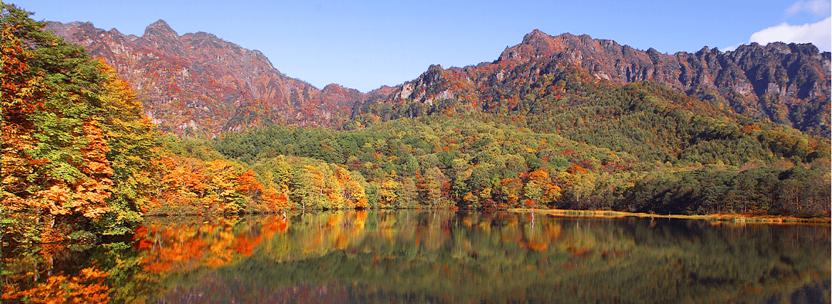 紅葉の鏡池